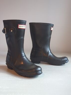 Hunter Rain Boots Short Original Gloss Black size 7